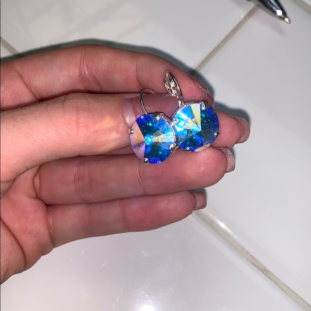 Rivoli dangle earring.